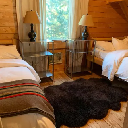 Heated Pool, Hot Tub, Fenced Acre for Dogs, Views, EV Charger
