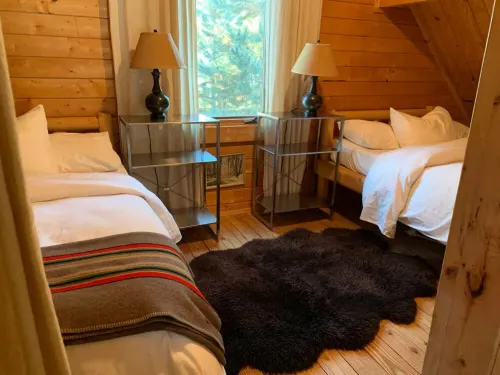 Heated Pool, Hot Tub, Fenced Acre for Dogs, Views, EV Charger