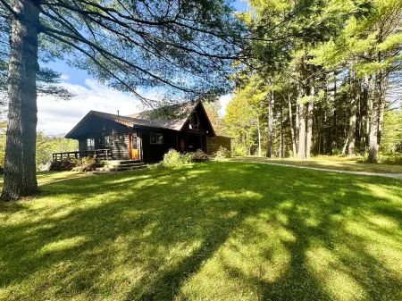 Pine Haven Retreat overlooking Whiteface-privacy, amenities & views. Sleeps 8-12