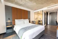 The Londoner Hotel St. Julian's - พร้อมระเบียง