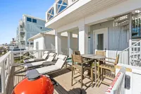 Beach House - Sugar Sands by Panhandle Getaways Hotel di Lower Grand Lagoon