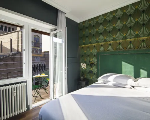 Seven Suites Hotels near Santa Prisca