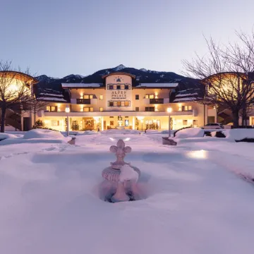 Alpenpalace Luxury Hideaway & Spa Retreat
