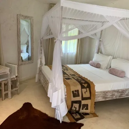 The Villa Luxury Suites Hotel