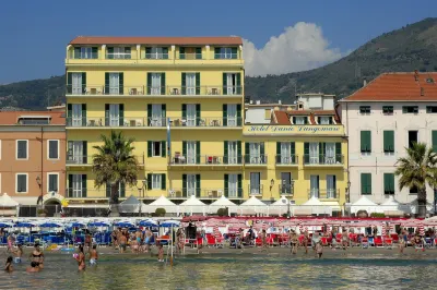 Hotel Danio Lungomare Hôtels à : Laigueglia