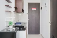 Comfy and Minimalist Studio Room at Serpong Garden Apartment - 2-Star