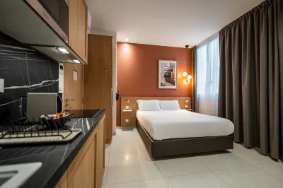Corner-Set Cholet Centre Hotels in 