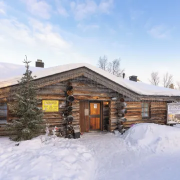 Kuukkeli Log Houses Teerenpesä