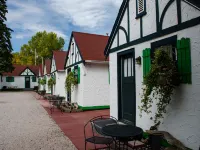 Chalet Motel Hotels in Custer