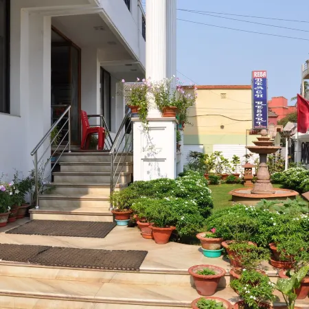 Reba Beach Resort - Hostel