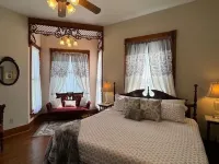 Woodbine Inn and Restaurant Hotels in Madisonville