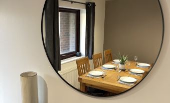 5 Lockside Free Secure Parking