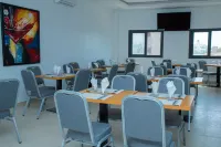 Hôtel Résidence Khadija Hotels in Thies