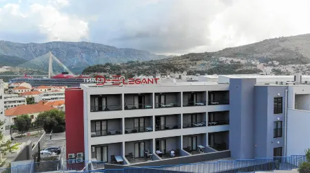 Hotel D-Elegant Отели в г. Орашац