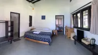 Balong Balong Surf Bungalows & Restaurant Hotels in Sekongkang
