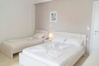 Koks’ Guesthouse Hotels in Himarë