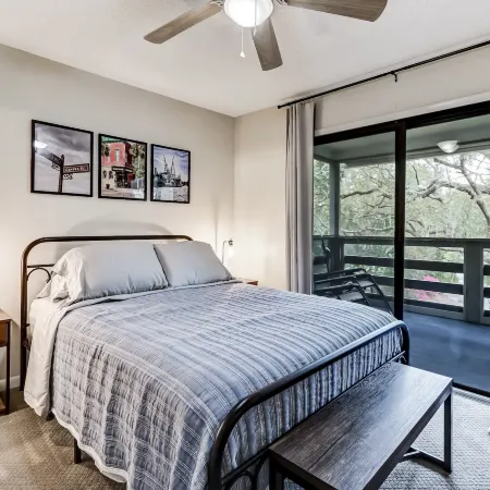 3e Amelia Landings 2 Bedroom Condo by RedAwning
