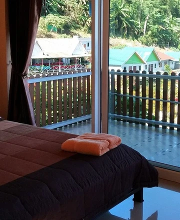 รูปภาพของภูชี้ฟ้ายอดมณี รีสอร์ท