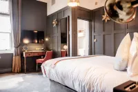 Half Moon Hotels near Godstone Tabernacle