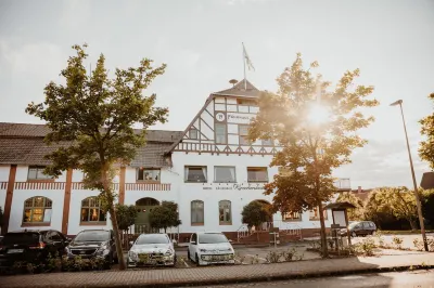 Fährhaus Kirschenland Hotels near Wedel station