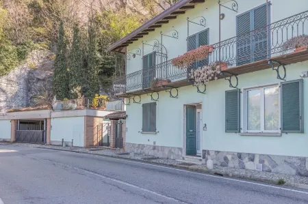 Varenna Beach Perledo