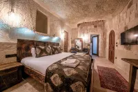 Capp Royal Cave Hotel