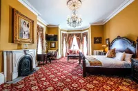 Rodman Hall Hotel berhampiran The Bleu Turtle