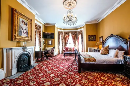 Rodman Hall Hotels in St. Catharines