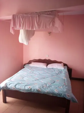 Grand Venus Hotel Отели в г. Эмбу