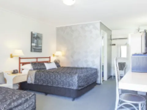 Raceways Motel Hotels in Ascot