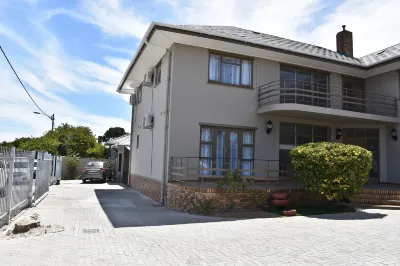 34Onlincoln Guesthouse Hoteles en Matroosfontein
