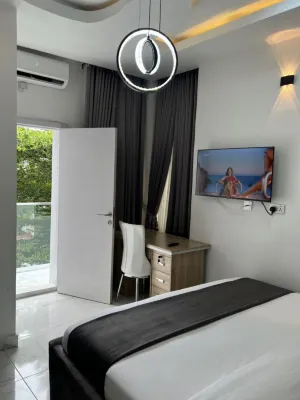Highx Hotels Hotels in Rumualogu