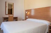 Hotel Madrid Hotels in Cala Blanca