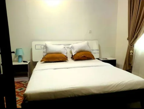 지나 아파트먼트