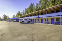 Budget Lodge - parking