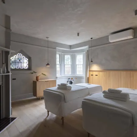 In the Brick Spa and Hotel Отели рядом с достопримечательностью «Прахран»