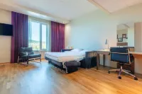 Radisson Blu Hotel and Conference Cente, Oslo Alna Hotels near Birkelunden
