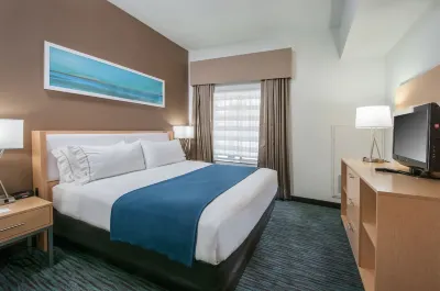 Holiday Inn Express & Suites San Antonio Rivercenter Area Hotels in East San Antonio
