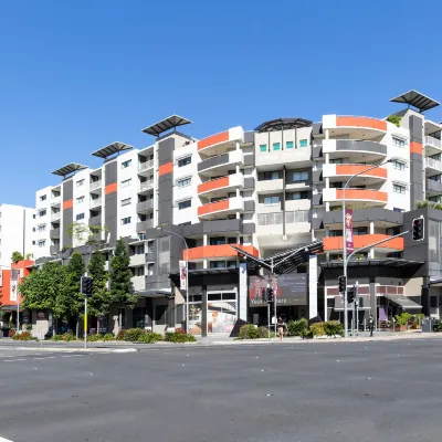 Gabba Central Apartments Hotels near Buranda Station