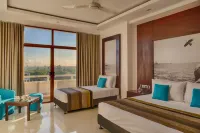 North Gate Hotel - balcony
