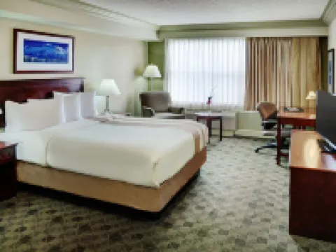 國王道小屋新銳飯店 MacEwan University附近的飯店