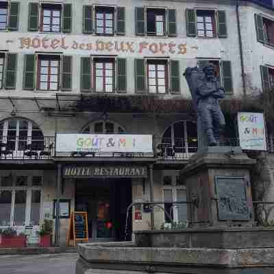 Logis Hôtel des Deux Forts Hotel Exterior