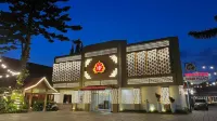 Indah Palace Tawangmangu Hotel di Gondosuli