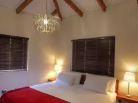Hartmann Suites Serviced Self-Catering Apartments Hotel di Windhoek