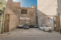 Argo Hotel Piraeus - parking