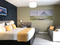 Hôtel Restaurant les 13 Assiettes Hotels in Avranches