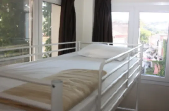 펠라 인 호스텔