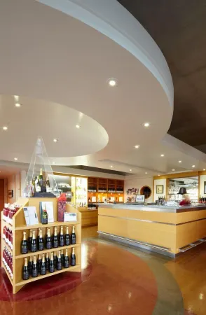 Huff Estates Inn & Winery