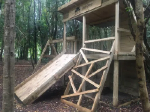 恩森那達原生森林小屋酒店