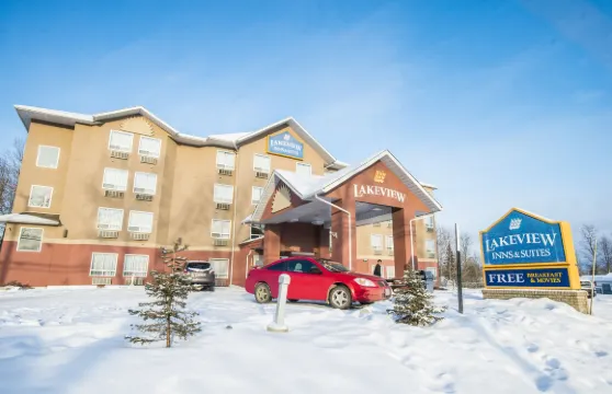 湖景套房酒店 - 切特温德